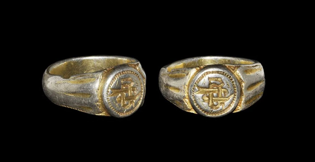 The History and Evolution of Signet Rings: From Ancient Signatures to Modern Heirlooms